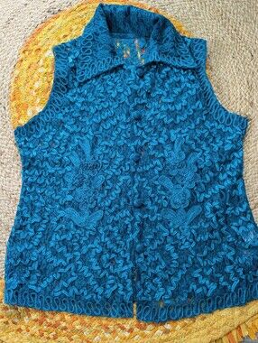 Sleeveless Aqua/Teal Lace Appliqué Zip Vest